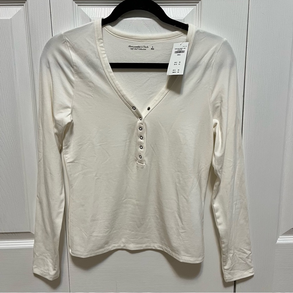 Abercrombie & Fitch Button Henley Size Small Nwot… - image 1